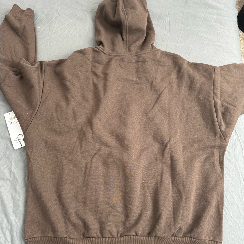 Women's Alo Accolade Brown Hoodie & Sweatpants - Picture 5 of 8